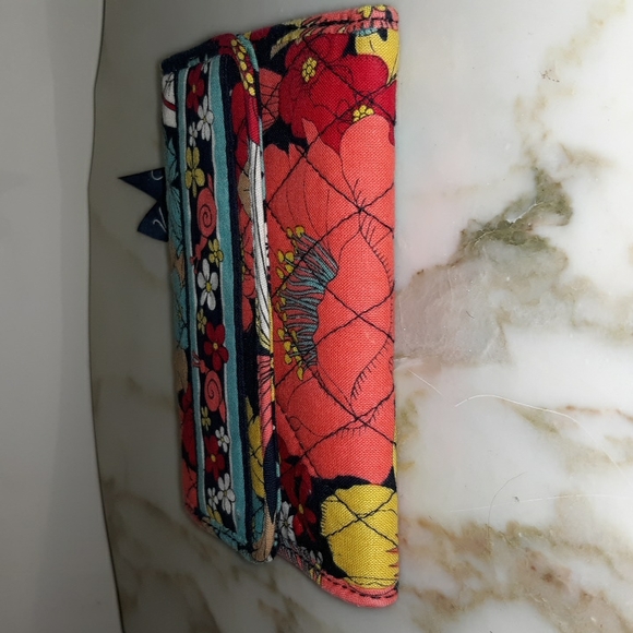 Vera Bradley "Happy Snails" Euro Wallet - Picture 4 of 10